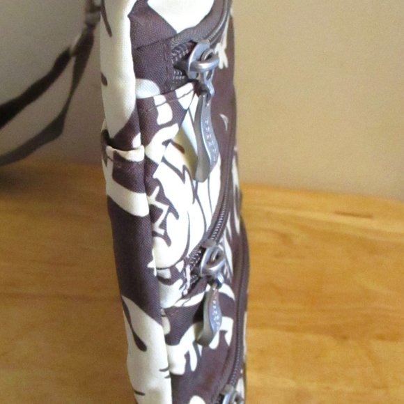 Baggallini Crossbody Bag Travel Organizer Purse Triple Zip, Brown Cream Print - Picture 7 of 16